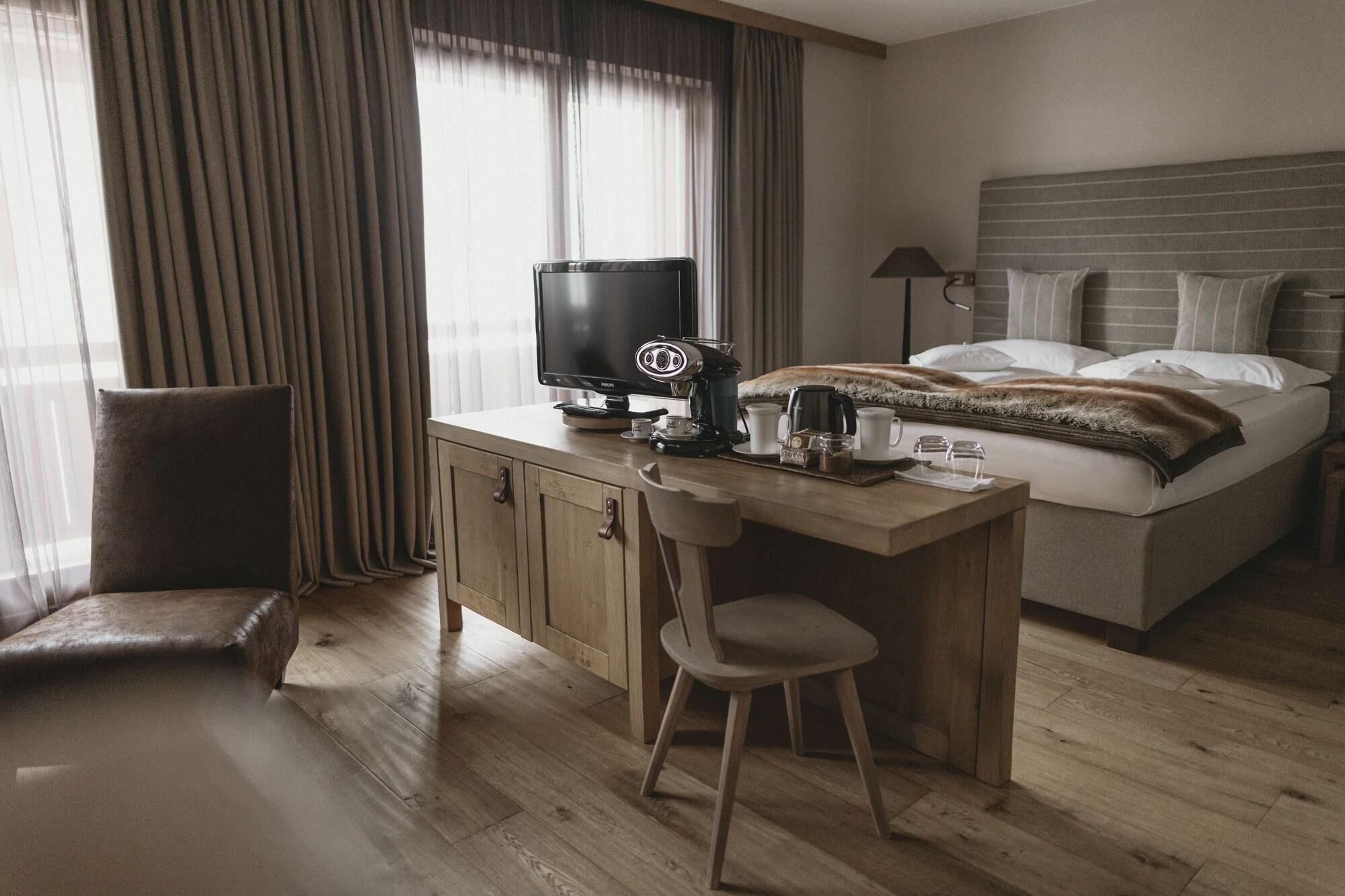 Eco & Wellness Boutique Hotel Sonne リヴィーニョ エクステリア 写真