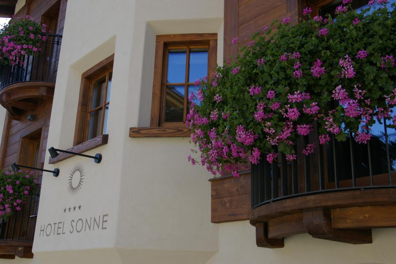 Eco & Wellness Boutique Hotel Sonne リヴィーニョ エクステリア 写真