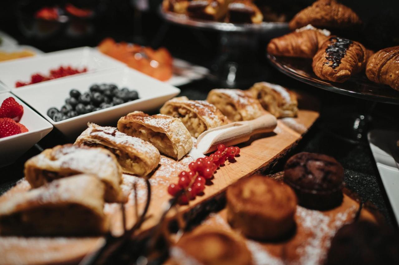 Eco & Wellness Boutique Hotel Sonne リヴィーニョ エクステリア 写真